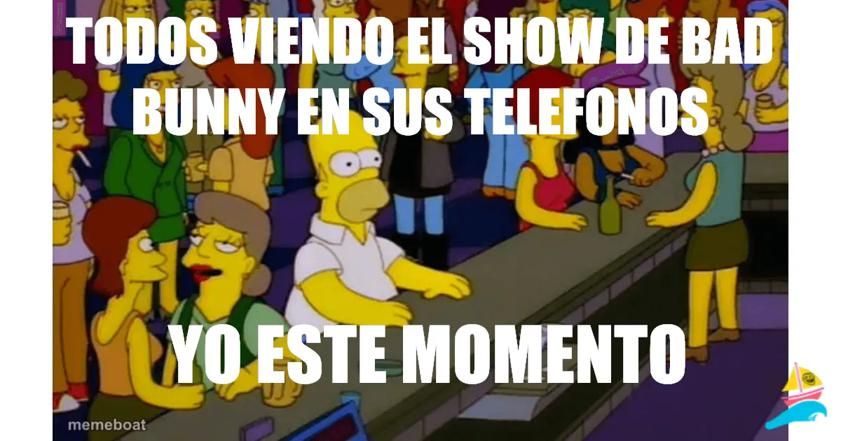 TODOS VIENDO EL SHOW DE BAD BUNNY EN SUS TELEFONOS